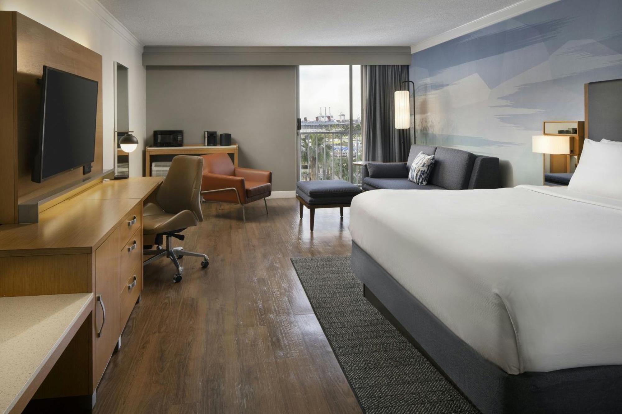 Courtyard By Marriott Long Beach Downtown Exterior foto